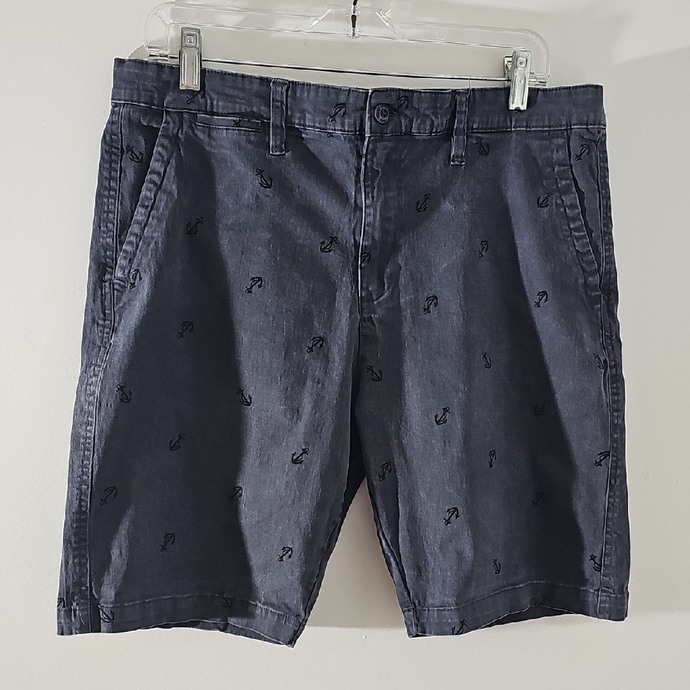 Rugby Men's Gray Shorts W/anker. Size 36 Stretch Fabric. 5 Pockets.